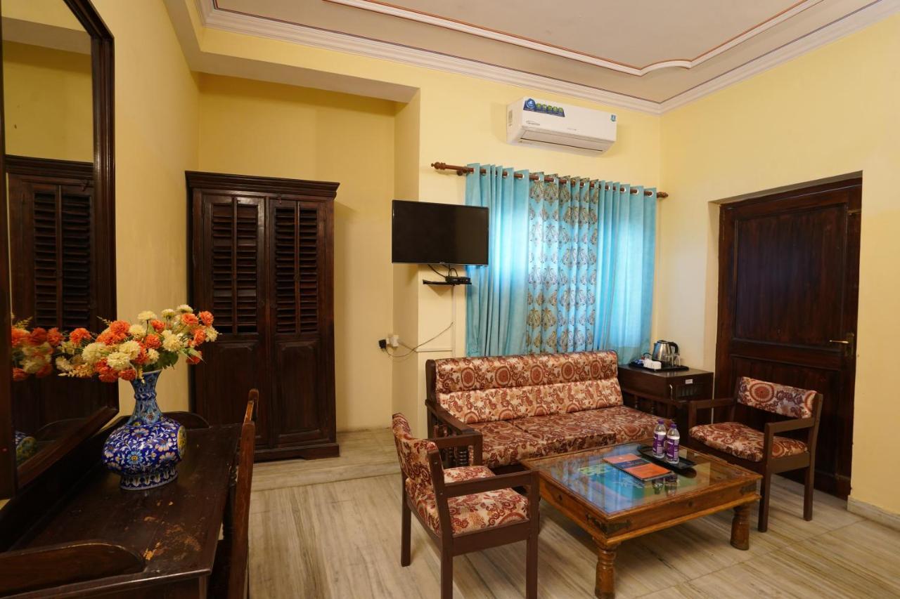 Hotel Radoli House - A Heritage Hotel Jaipur Buitenkant foto